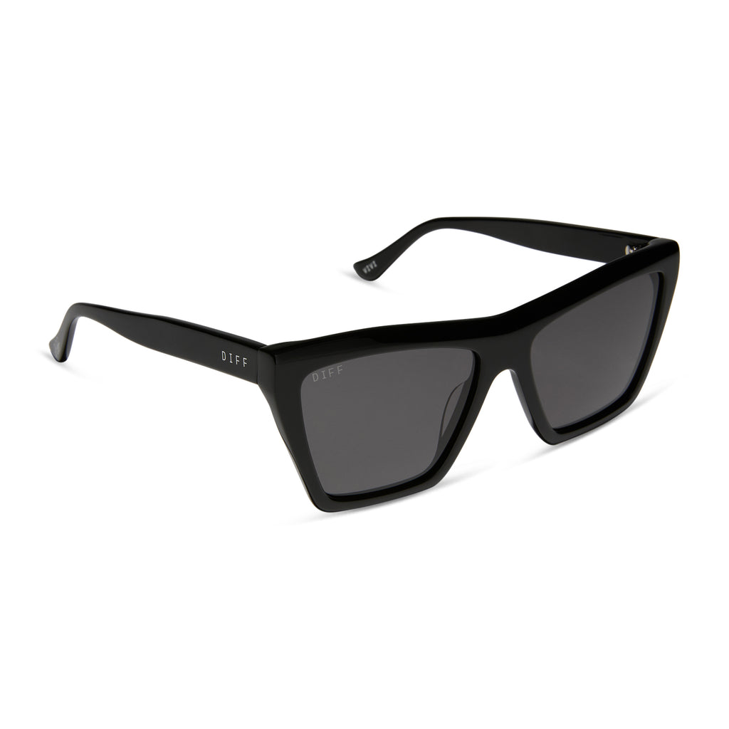 Jessie James Decker Sunglasses | Black & Grey | DIFF Eyewear display picture 2