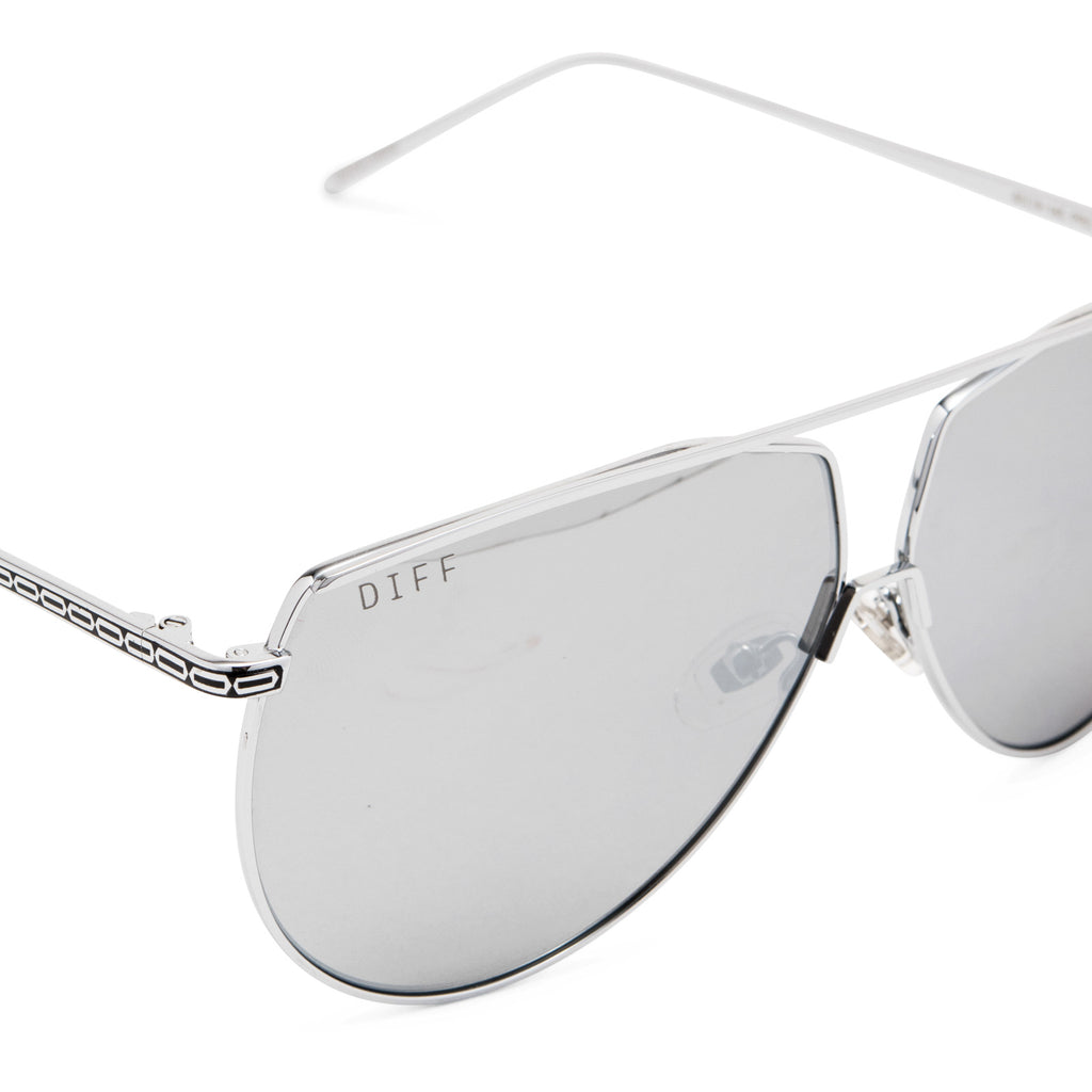 The Mandalorian Aviator Sunglasses | Grey & Silver Mirror | DIFF