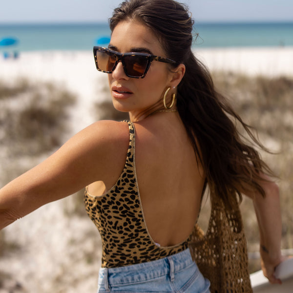jessie james decker - vivi + espresso tortoise + brown sunglasses 1