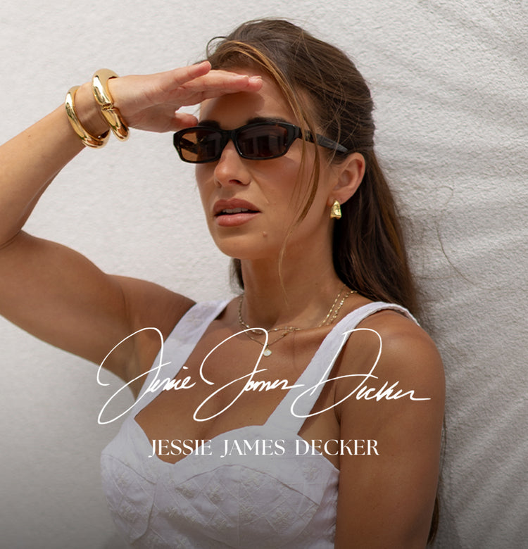 Jessie James Decker outdoors wearing her Winston + Cafe Ole + Solid Grey Sunglasses