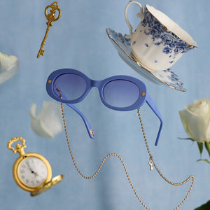 Diff BNIB Alice In Wonderland Periwinkle Blue Gradient Sunglasses
Chain Included Alice In Wonderland Alice Sunglasses | Periwinkle Blue  main image 2