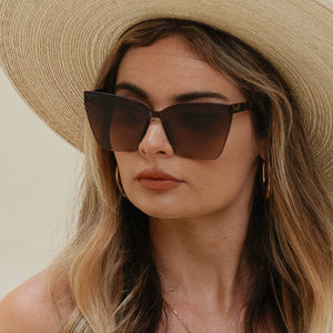 Stylish Diff Goldie Gold / Brown Sunglasses with Black Case Goldie Cat Eye Sunglasses | Espresso Tortoise & Brown  main image 4