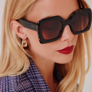 Emily In Paris Savoir Sunglasses | Darj Tort & Brown  display picture 1