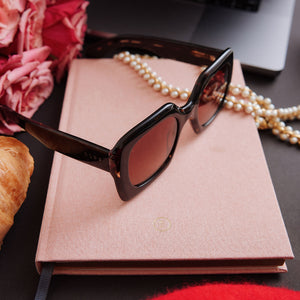 Emily In Paris Savoir Sunglasses | Darj Tort & Brown Gradient