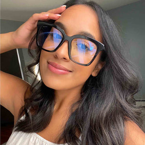 Bella Square Glasses | Matte Black | DIFF Eyewear display picture 3