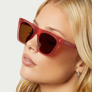 Avril Cat Eye Sunglasses | Black & Grey | DIFF Eyewear