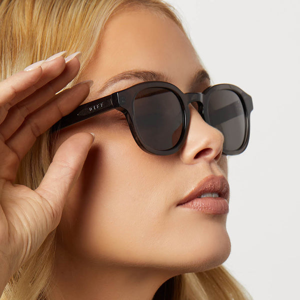arlo - black smoke crystal + grey + polarized sunglasses 6
