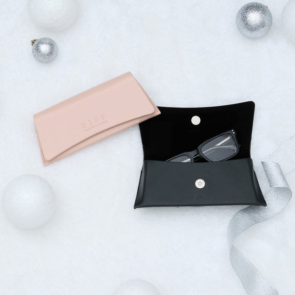leather travel case - black 1