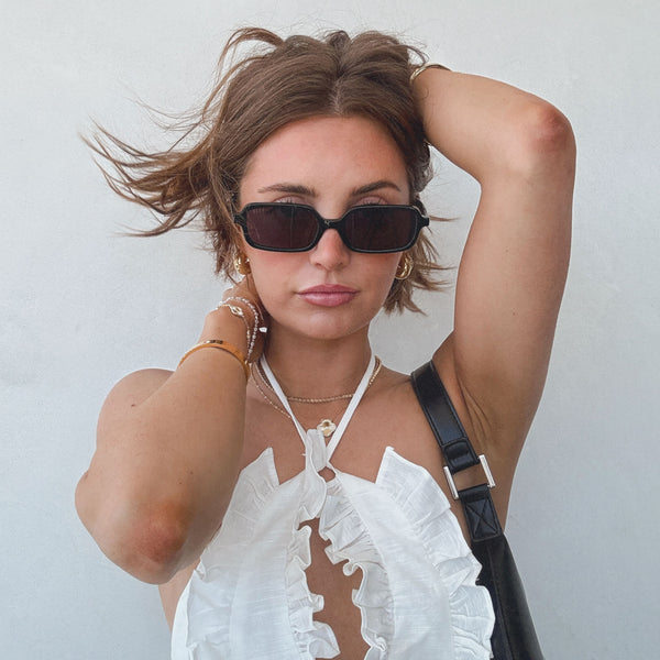 aspyn ovard - elle + black + grey sunglasses 1