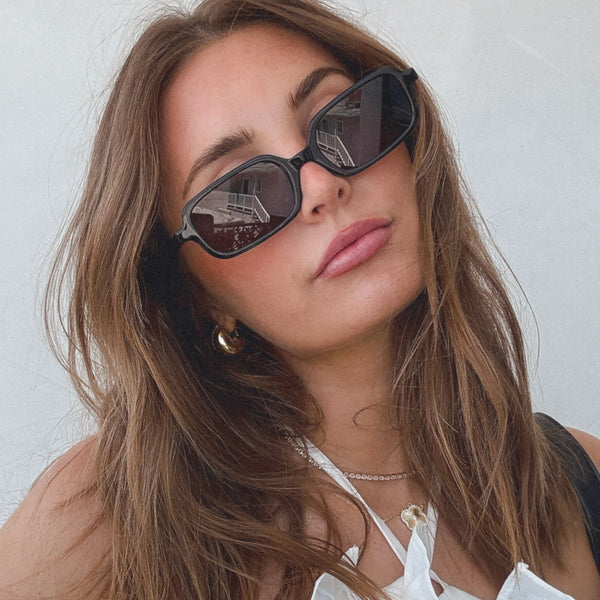 aspyn ovard - elle + black + grey sunglasses 5