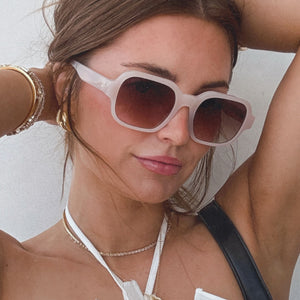 ASPYN OVARD - LOLA + MILKY BLUSH + PRESCRIPTION GLASSES