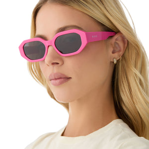 Allegra Rectangle Sunglasses | Bright Pink & Grey | DIFF Eyewear display picture 3