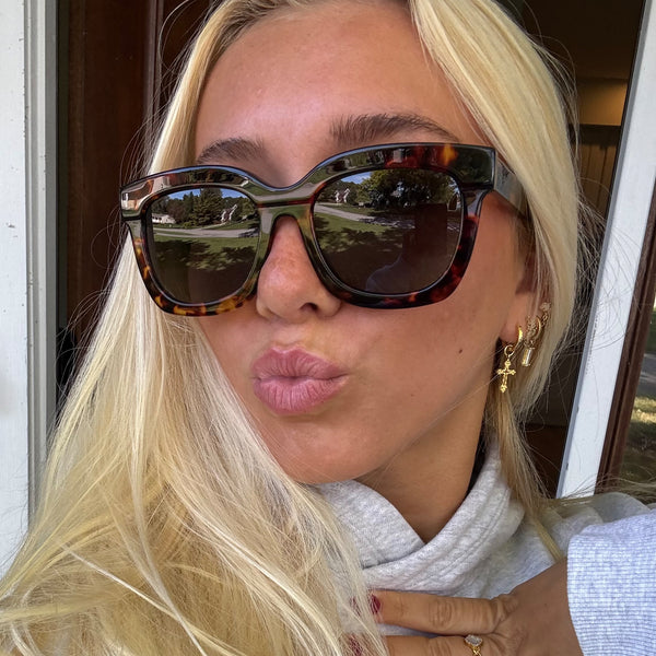 carson - amber tortoise + blue steel gradient + polarized sunglasses 1