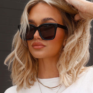 MEREDITH - BLACK + GREY SUNGLASSES