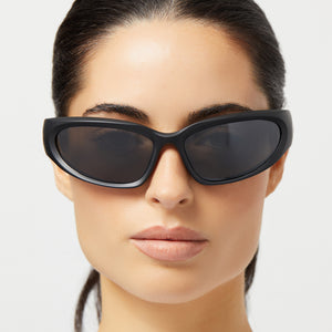 Side Out Wrap Sunglasses | Matte Black & Grey Polarized  display picture 2
