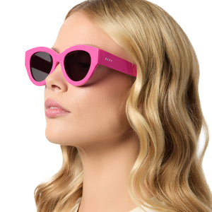 Emily In Paris Cateye Sunglasses | Amitie & Grey | DIFF Eyewear display picture 3