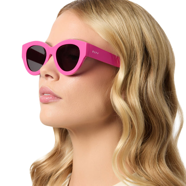emily in paris - emily + parisian pink + chic grey sunglasses 6
