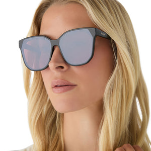 Gia Square Sunglasses | Black & Aubergine With Silver Flash | DIFF