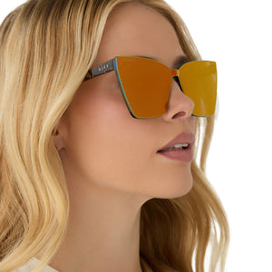 【極美品】⭐️SELECT EYE COMPANY⭐️ブルゾンカーデ Goldie Cateye Sunglasses | Animal & Red Hot Summer Mirror | DIFF
