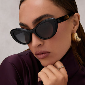 Zaria Cateye Sunglasses | Black & Grey Gradient | DIFF Eyewear display picture 1