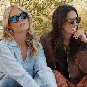 Evie Cat Eye Sunglasses | Black & Grey | DIFF Eyewear display picture 3