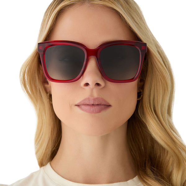 meredith - red hot summer + grey gradient + polarized sunglasses 7