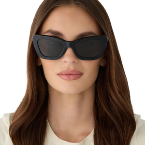 Diff’s Women’s Sunglasses Cat eye (LOT OF 2) Black Polarized Grey Lenses last call - black + solid grey polarized sunglasses - TikTok  main image 3