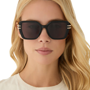 Dasha Square Sunglasses | Black & Grey | DIFF Eyewear