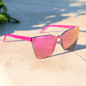 Goldie Cat Eye Sunglasses | Bright Tulip & Pink Rush Mirror | DIFF