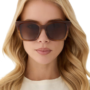 Meredith Square Sunglasses | Tawny Tort & Brown Gradient  display picture 1