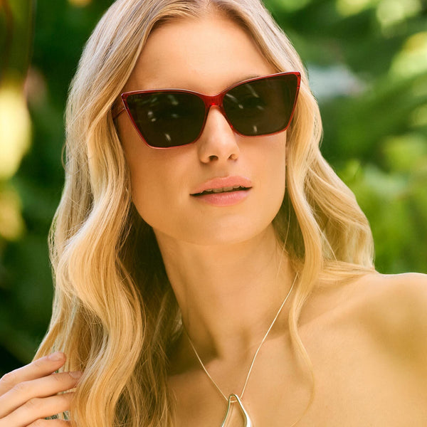 alina - red hot summer + grey sunglasses 5