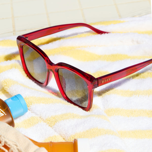 meredith - red hot summer + grey gradient + polarized sunglasses 6