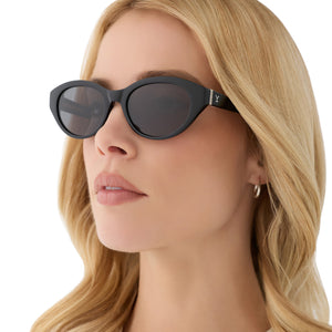 Yellowstone Beth IV Round Sunglasses | Black & Grey | DIFF  display picture 3