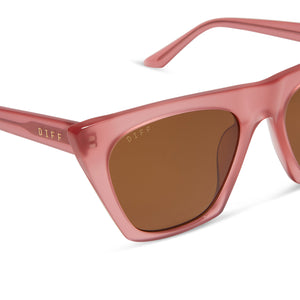 DIFF Eyewear Guava Modern Cat Eye Sunglasses New Avril Cat Eye Sunglasses | Black & Grey | DIFF Eyewear main image 2