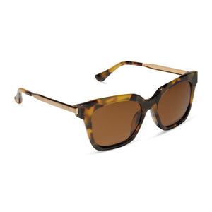diff eyewear featuring the bella xs square sunglasses with a brown kombu frame and brown polarized lenses angled view