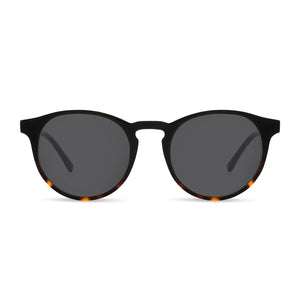 diff eyewear sawyer round sunglasses with a black tortoise frame and grey lenses front view
