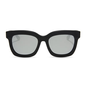 diff eyewear carson square sunglasses with a matte black frame and grey polarized lenses front view