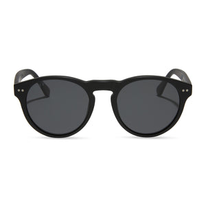 diff eyewear cody round sunglasses with a matte black frame and grey polarized sunglasses front view