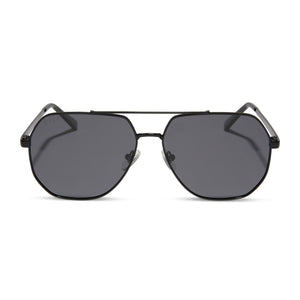laura beverlin x diff eyewear hendrix aviator sunglasses with a black frame and grey polarized lenses front view