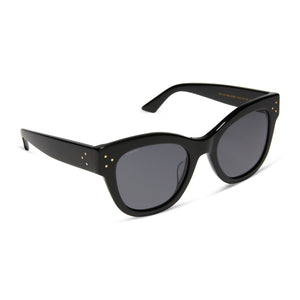 iconica x diff eyewear eva cat eye sunglasses with a black acetate frame and grey polarized lenses angled view