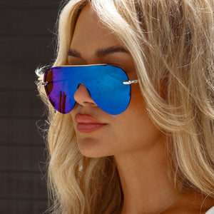 Imani Shield Sunglasses | Gold & Green Mirror | DIFF Eyewear display picture 1