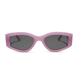 diff eyewear featuring the kai round sunglasses with a milky pink frame and grey lenses front view