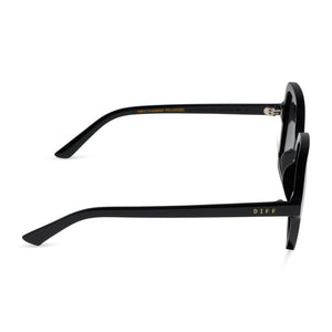 Diff Eyewear Black Oversized Square Sunglasses Amazon.com: DIFF Bella Designer Square Oversized Sunglasses  main image 2