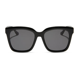 diff eyewear meredith square sunglasses with a black acetate frame and grey lenses front view