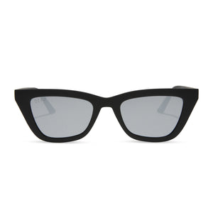 diff eyewear noelle cat eye sunglasses with a matte black frame and grey lenses front view
