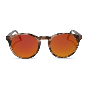 diff eyewear sawyer round sunglasses with a himalayan tortoise frame and sunset mirror lenses front view