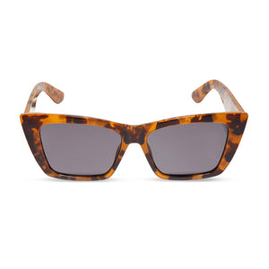 krista horton x diff eyewear featuring the kolly cat eye sunglasses with a tortoise frame and solid grey polarized lenses front view
