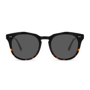 diff eyewear weston round sunglasses with a black tortoise frame and grey lenses front view