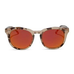 diff eyewear weston round sunglasses with a cream tortoise frame and sunset mirror lenses front view