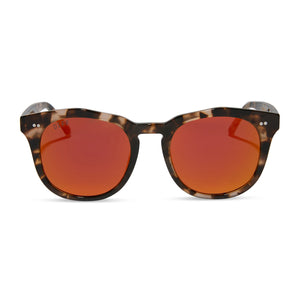 diff eyewear weston round sunglasses with a himalayan tortoise frame and sunset mirror lenses front view